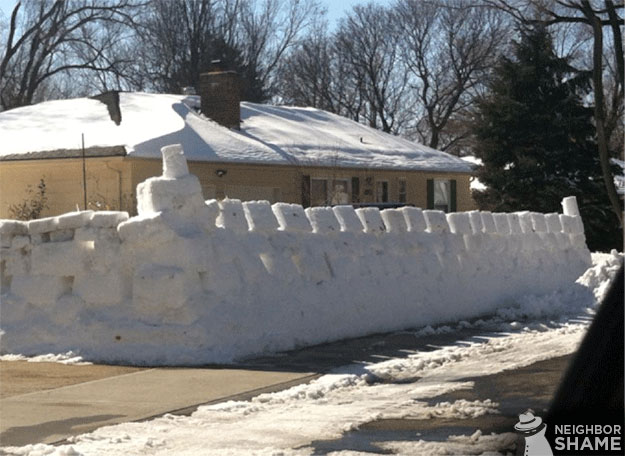 Wall-of-Ice-Blocks