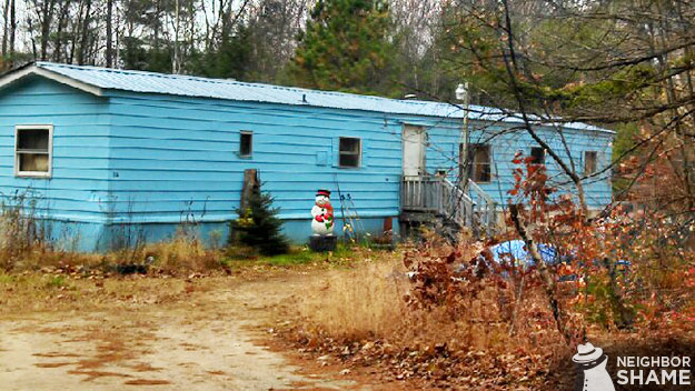 Blue-House-With-Frosty